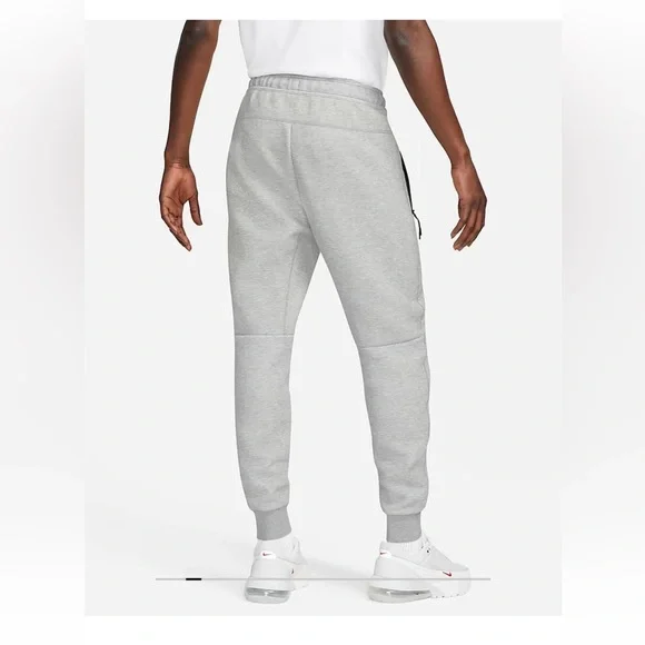 NEW Nike Tech Joggers Sweatpants & Joggers